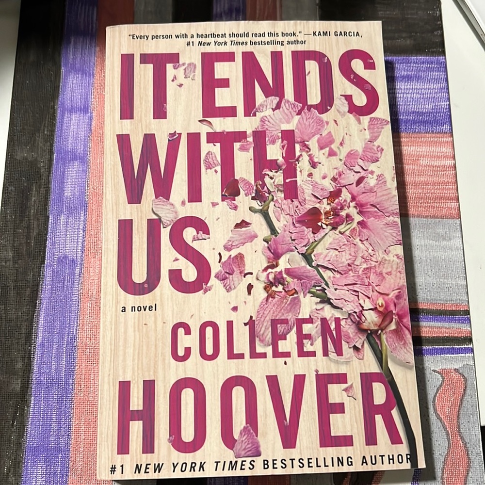 Coleen Hoover book It ends with us